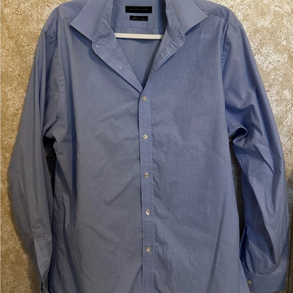 Tommy Hilfiger Light Blue Casual Button Down Shirt A109